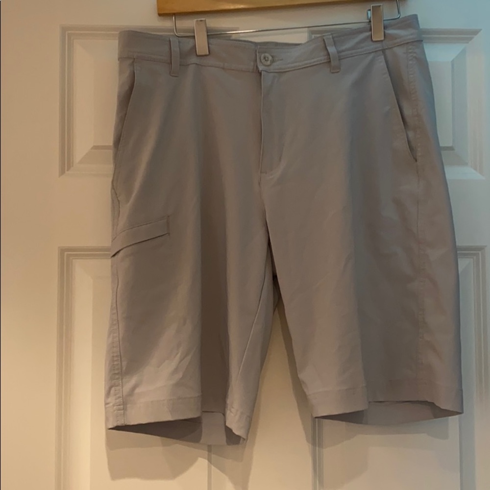 Columbia PFG fishing gear shorts 34